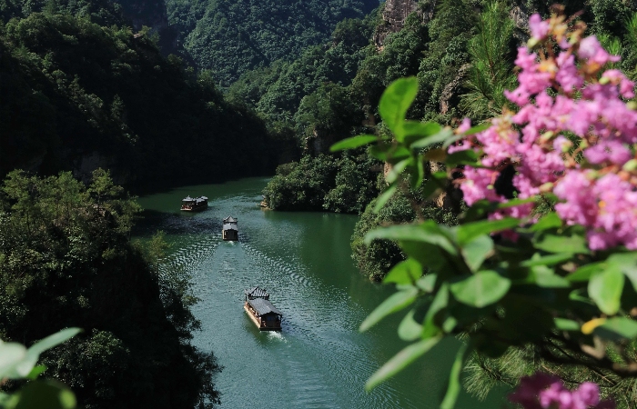 Baofeng Lake