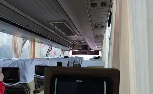 shuttle bus in Xi'an Xianyang International Airport