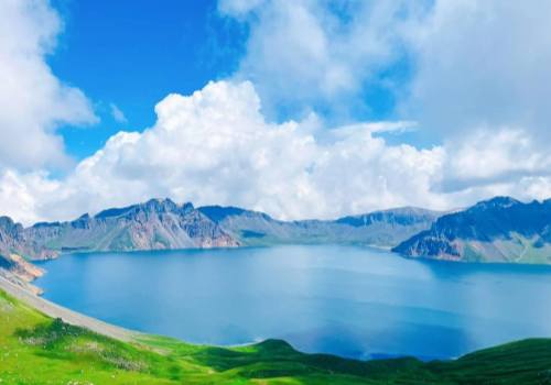 Tianchi Heavenly Lake in Urumqi