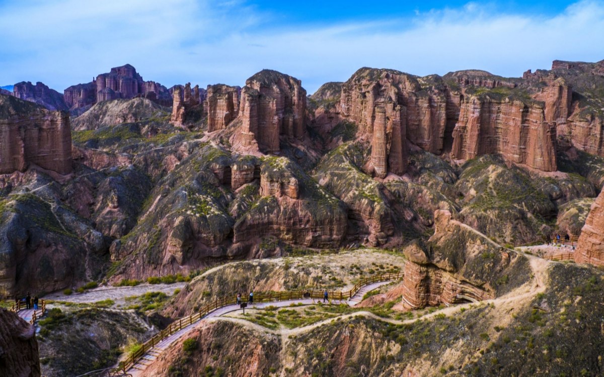 Hiking in Zhangye National Geopark