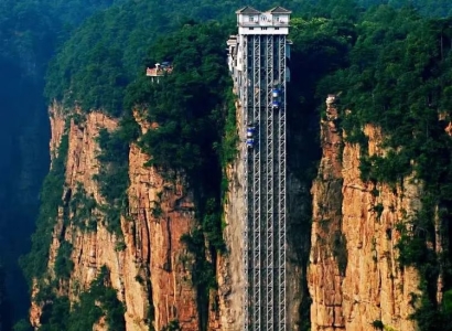 zhangjiajie bailong elevator cliff