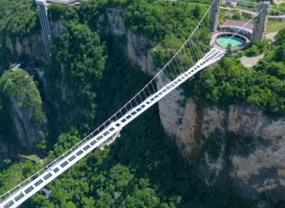 zhangjiajie glass bridge
