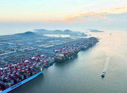 Shanghai port