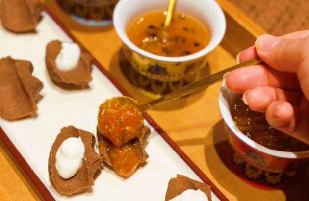 Tibet tsampa with sauce