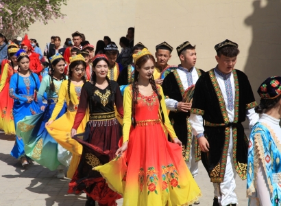 Xinjiang Uyghur culture