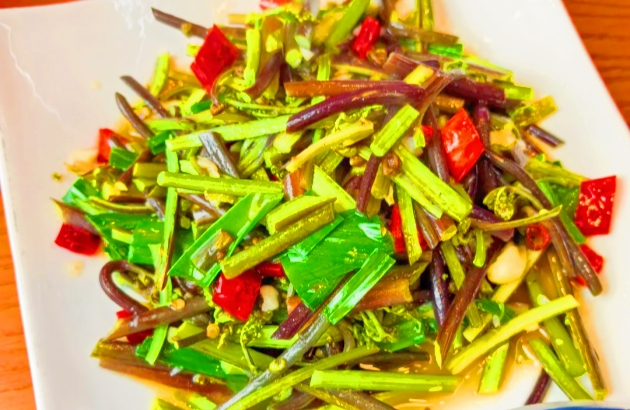 zhangjiajie wild mountain vegetable stir fry