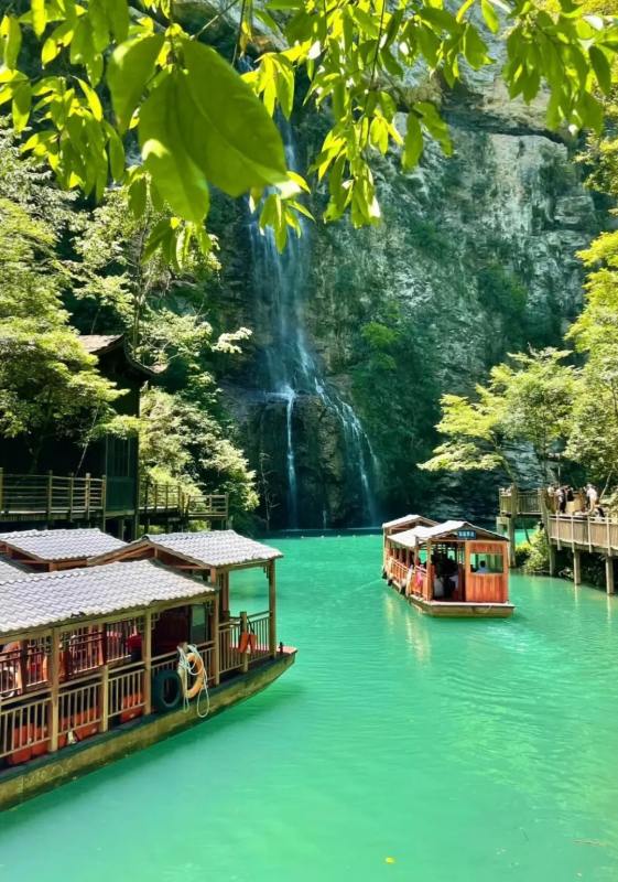 Baofeng Lake