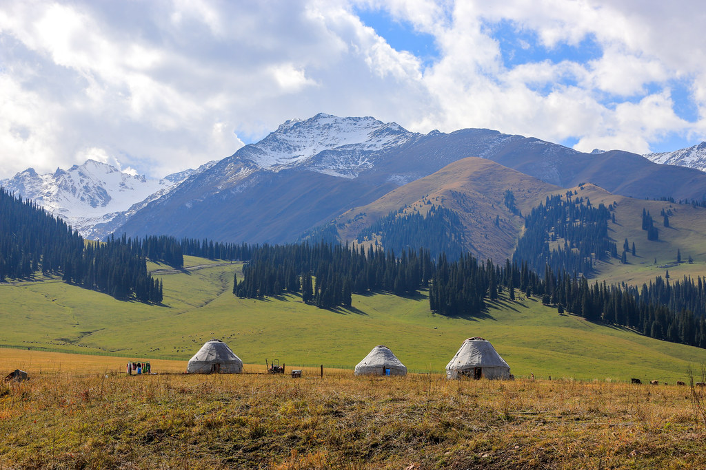 Nalati Grassland-yurts