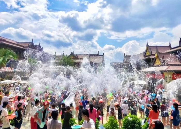 Yunnan Water Splashing Festival