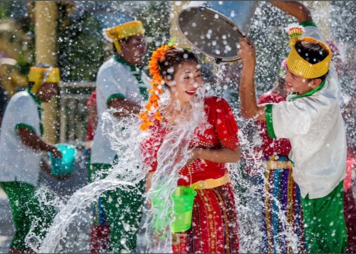 Yunnan Water Splashing Festival