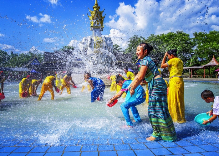Yunnan Water Splashing Festival