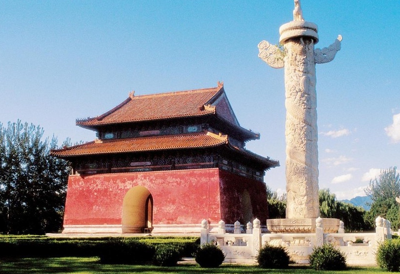 The impressive stone figures guarding the Sacred Way.