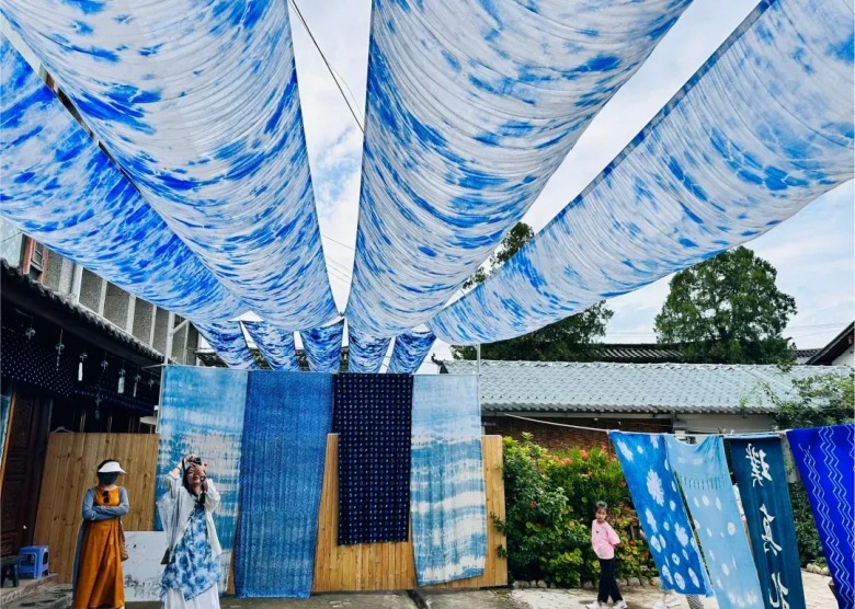 Bai Tye-Dyeing