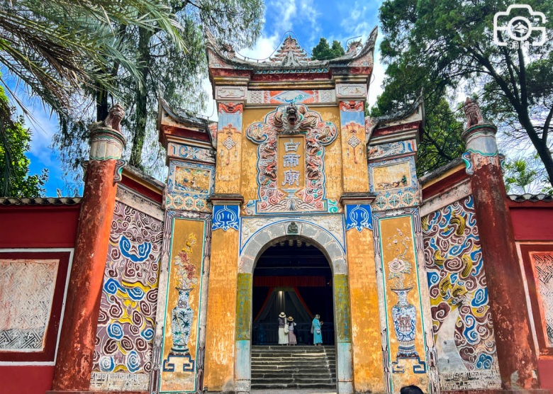 White Emperor City