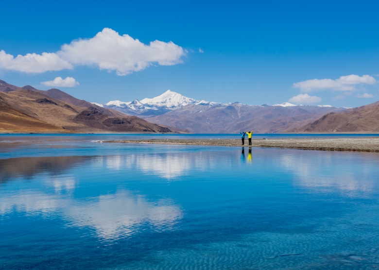 Yamdrok Lake