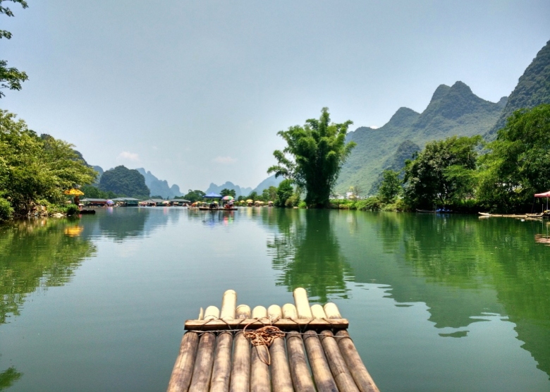 bamboo raft in guilin