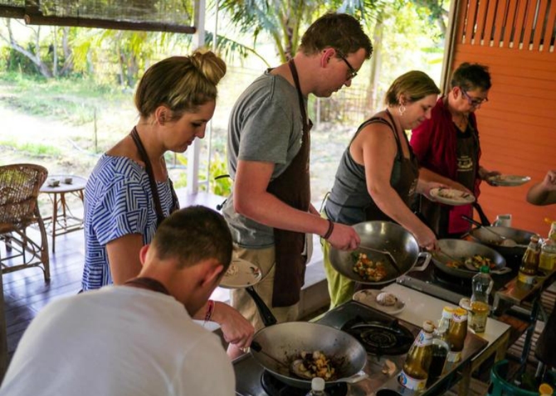 cooking class in Yangshuo