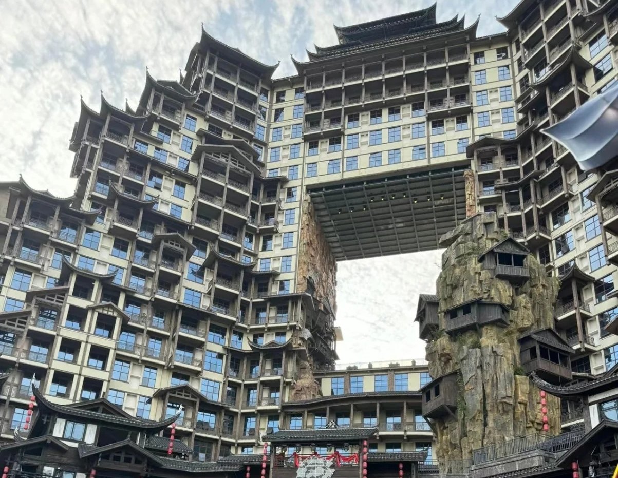 72 Strange Buildings