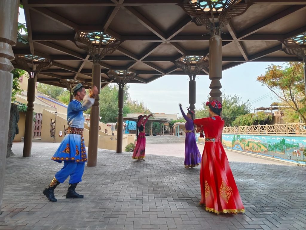 Enjoy Cultural Performances