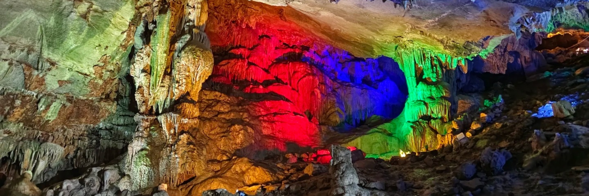 Furong Cave in Chongqing Furong Cave in Chongqing