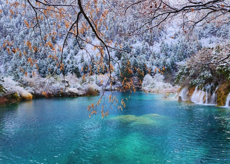 Jiuzhaigou in winter