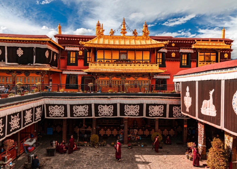 Jokhang Monastery in Tibet | Complete Travel Guide