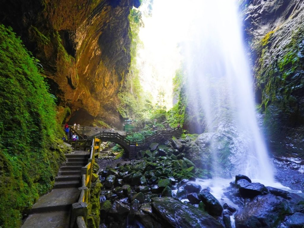 Longshui Gorge Ground Fissure