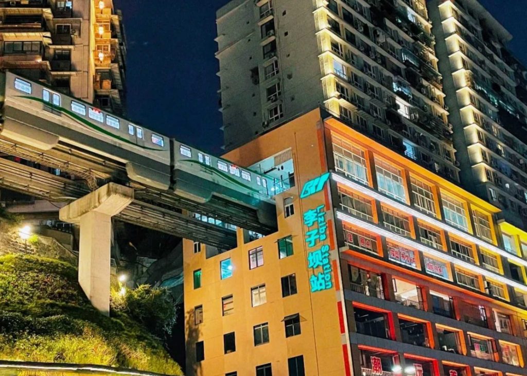 Night View in Liziba station