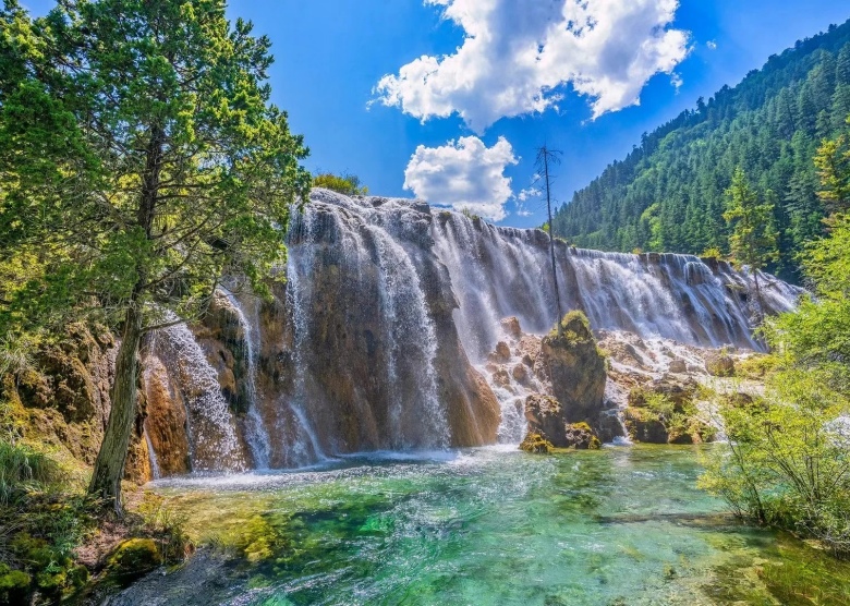 Pearl Shoal Waterfall