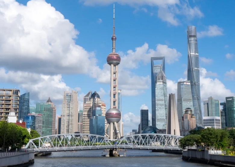 Shanghai Bund: Spectacular Skyline and River Views
