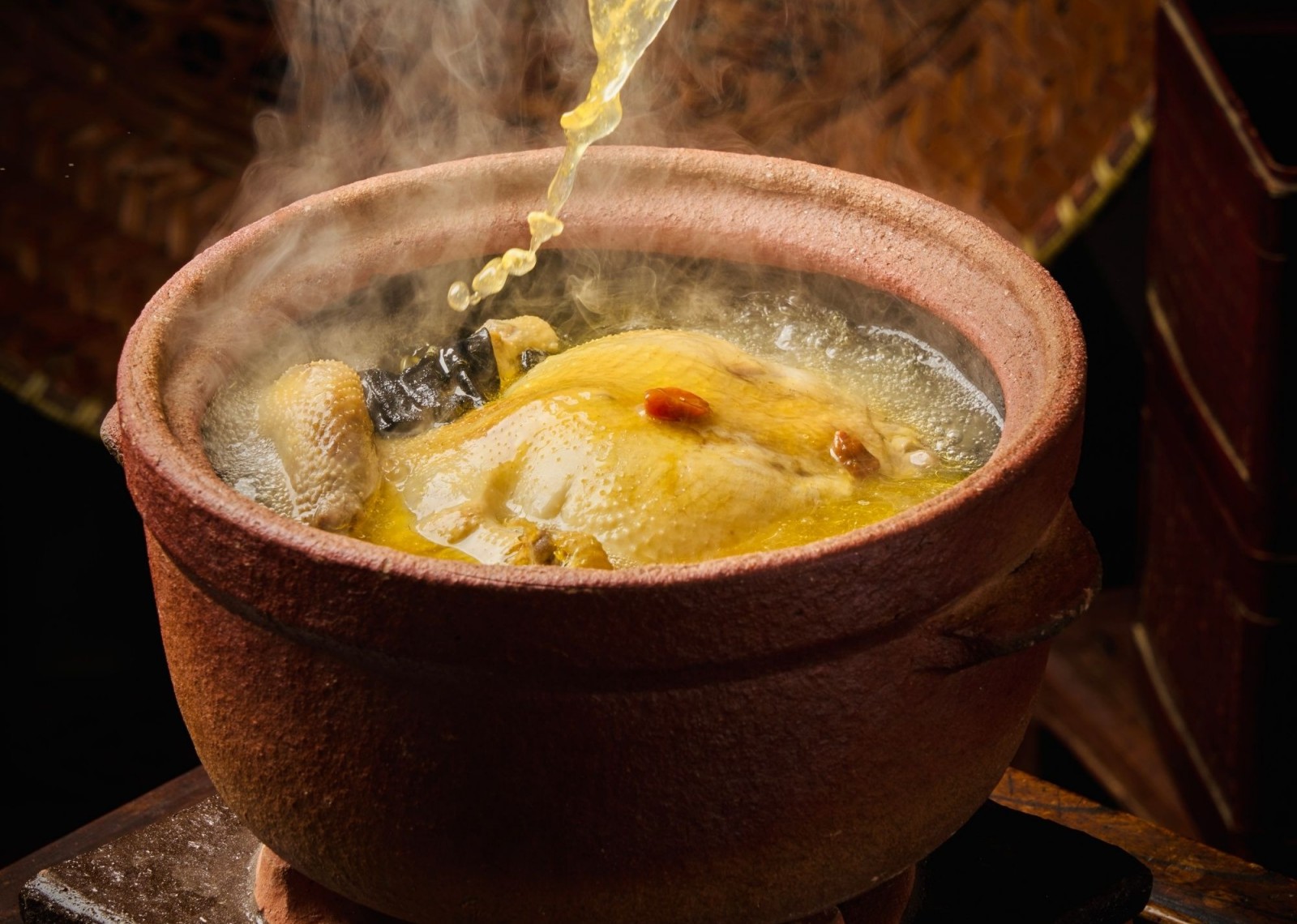 Stewed Chicken with Stone Ear Mushrooms