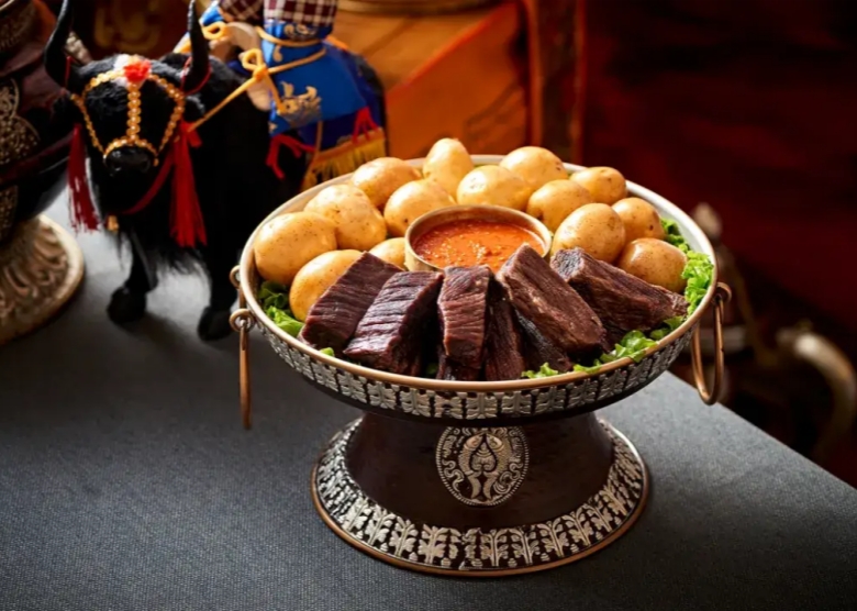 Famous Tibetan Foods | What to Eat in Tibet