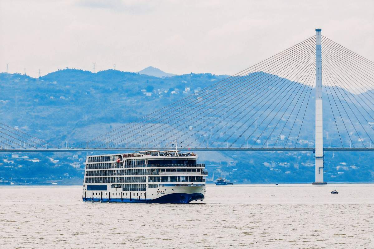 Yangtze River Cruise in Chongqing
