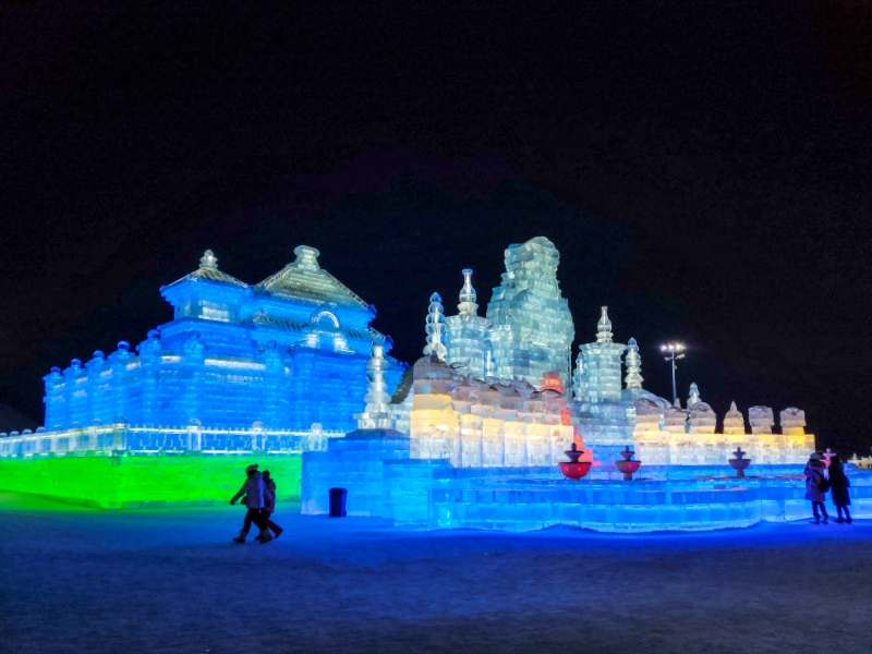 ice and snow world at night