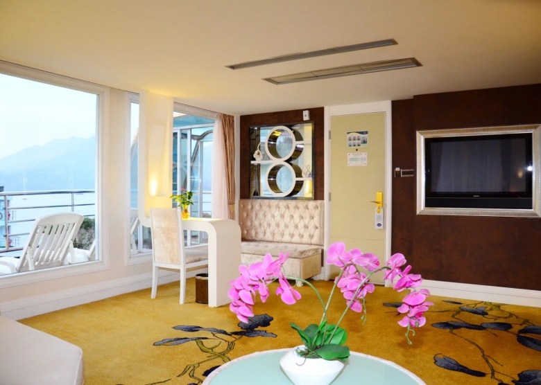 Top 5 Victoria Cruises Ships: A Detailed Overview