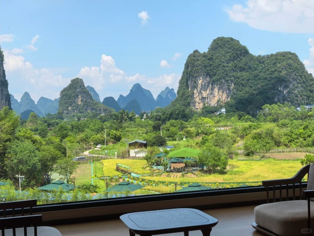 A hotel balcony where you can enjoy the beautiful scenery