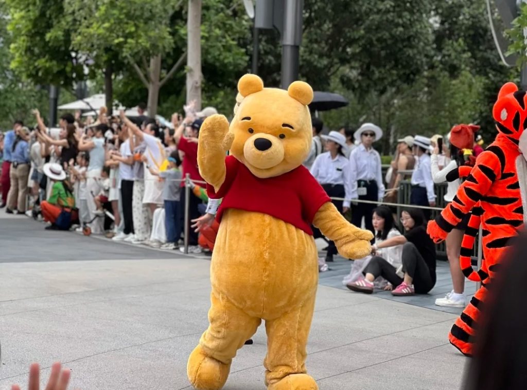 Shanghai Disneyland Resort Shows