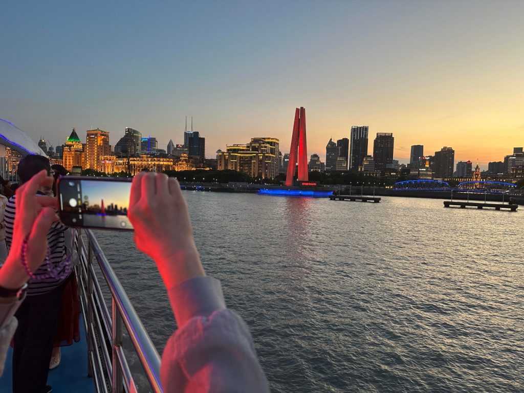 Shanghai Huangpu River Cruise Viewing & Photography Tips