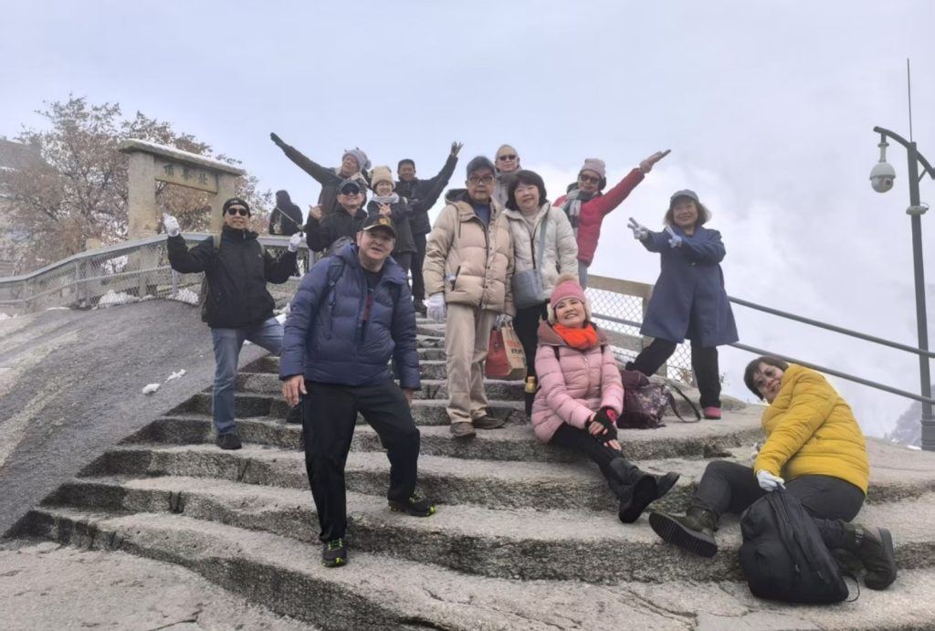Guests at Mount. Huashan