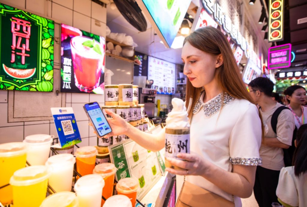 International visitors pay with Alipay