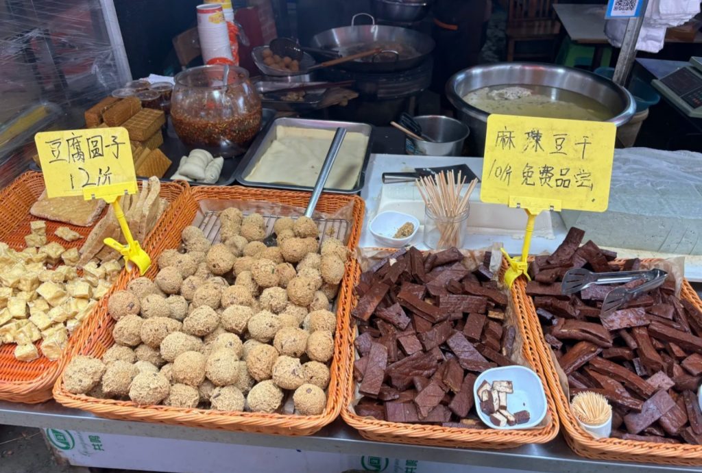 Food vendors in local markets