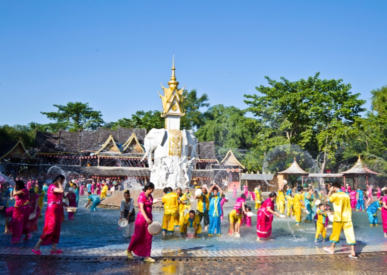 Water-Splashing Festival of the Dai people