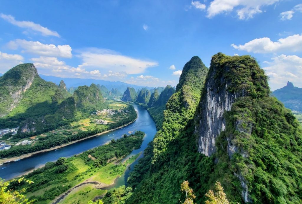 Panoramic views of the Xianggong Hill