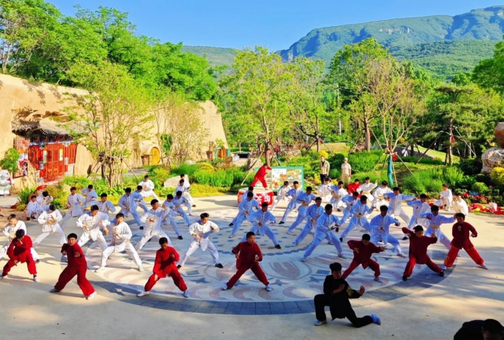 Shaolin Kung Fu performance near Luoyang, Henan