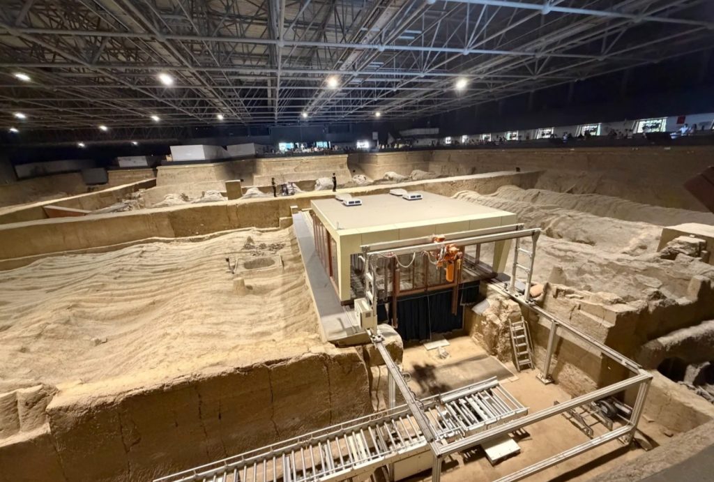 Some areas remain uncovered in Pit 2